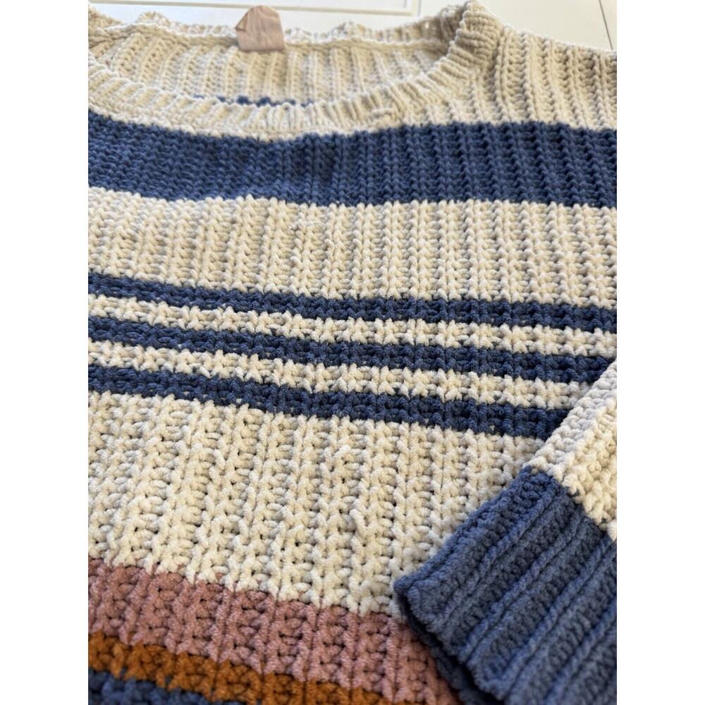 By Together Blue Cream Chunky Oversized Knit Sweater Size Small - Picture 2 of 6